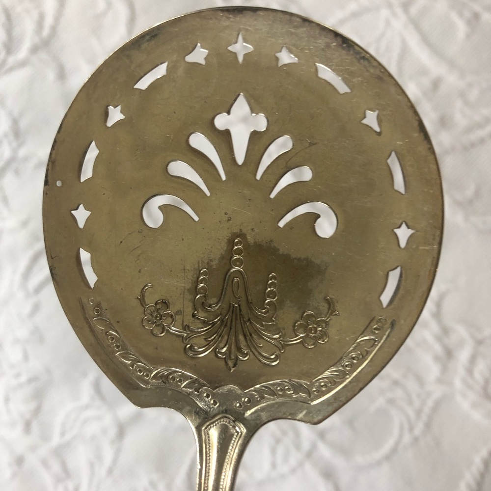 International Silver Romaine Tomato Servier - Solid silver piece